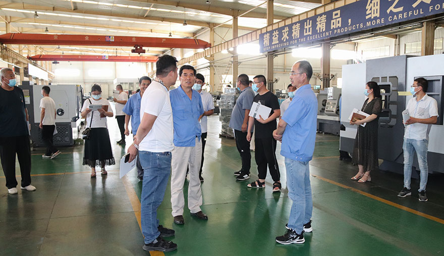  高新区数十家规模以上工业企业来我司参观学习